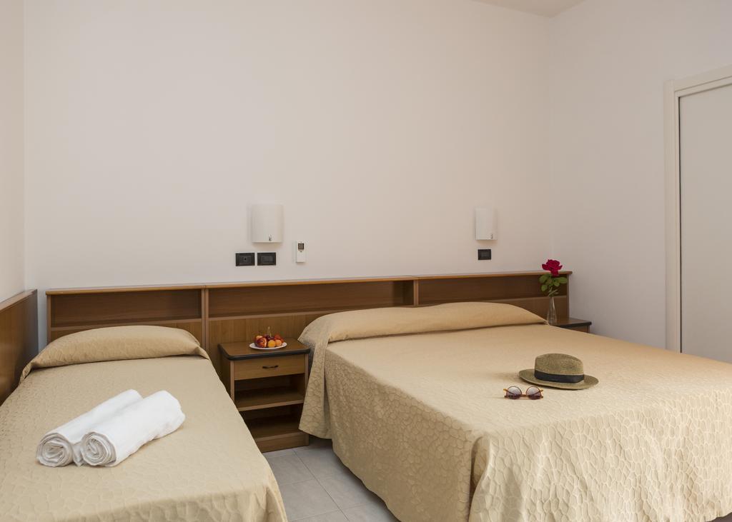 Hotel Villa Tosi Беллария-Иджеа-Марина Номер фото